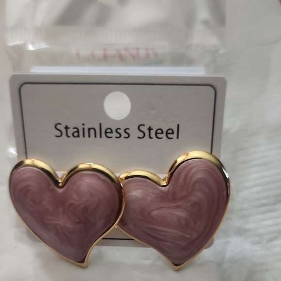 Oceanus Gold and Pink Heart Earrings - Picture 1 of 2